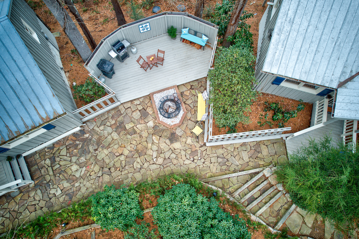 Patio and fire pit at Maple Spring cabin