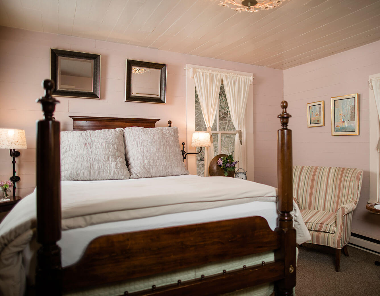 Luxurious four-poster bed in North Carolina bed and breakfast