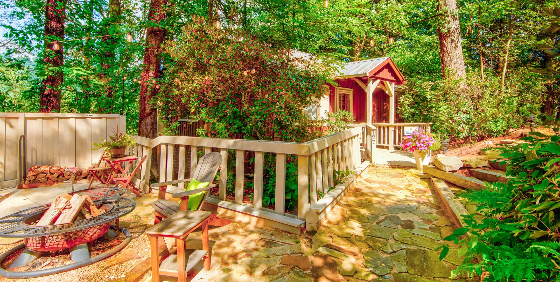 Exterior fire pit of Gazebo Cabin