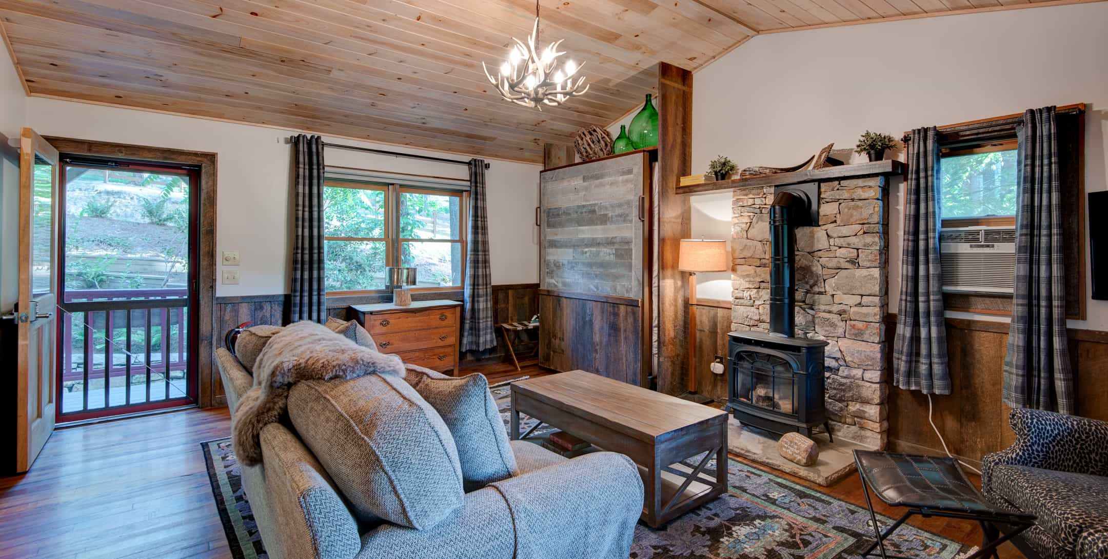 Sitting area with fireplace in the Maple Spring room