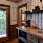 Kitchenette in the Maple Spring room