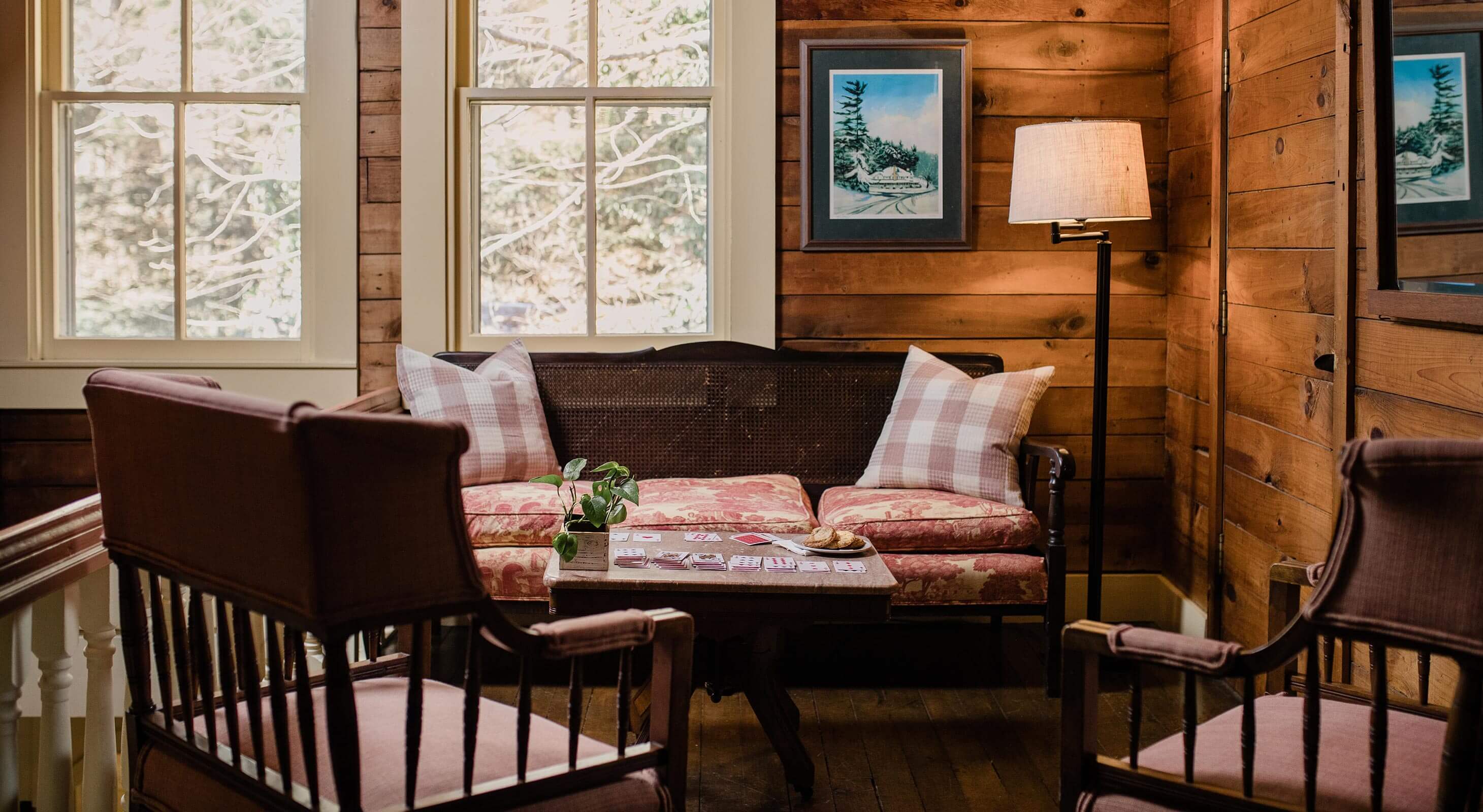 Sitting area with vintage furniture