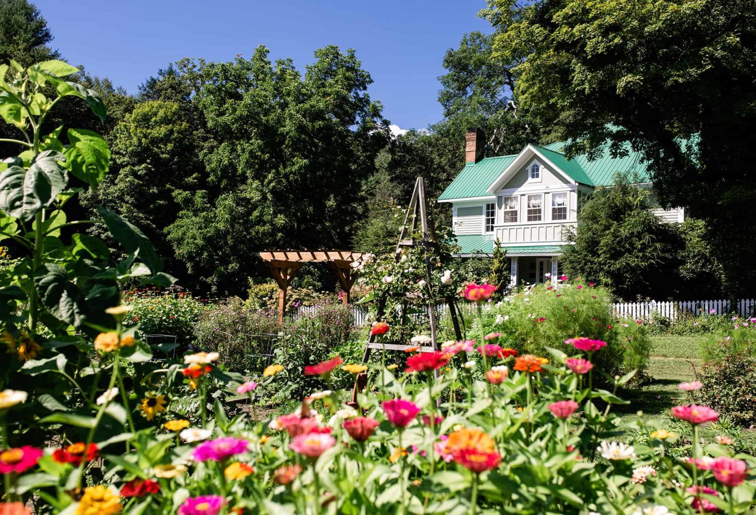 Gardens & Inn Exterior